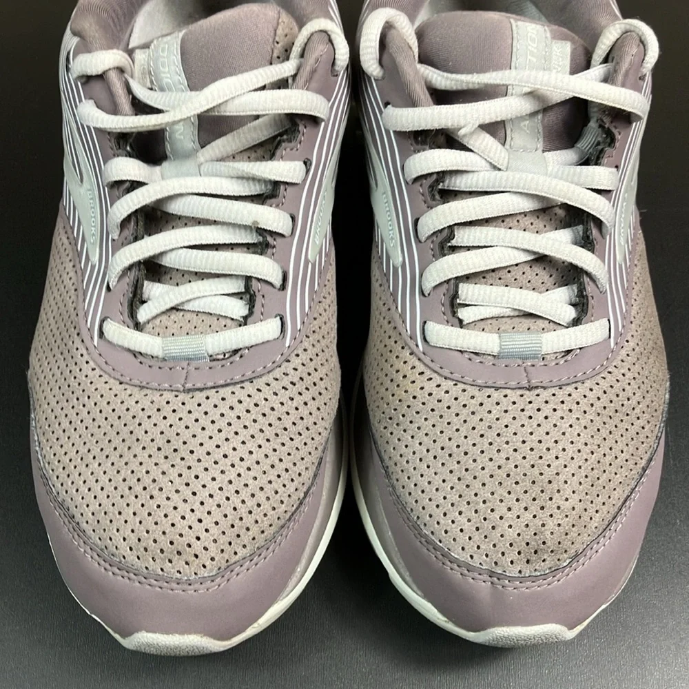 Brooks Addiction Walker Athletic Outdoor Sneaker Shoes Women’s size‎ 8 D